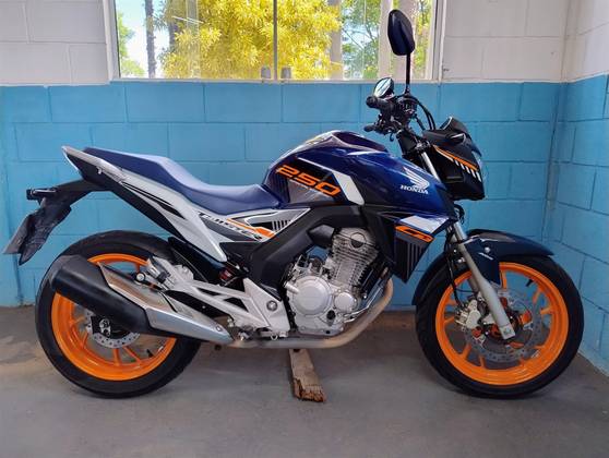 HONDA CB TWISTER SPECIAL EDITION ABS 